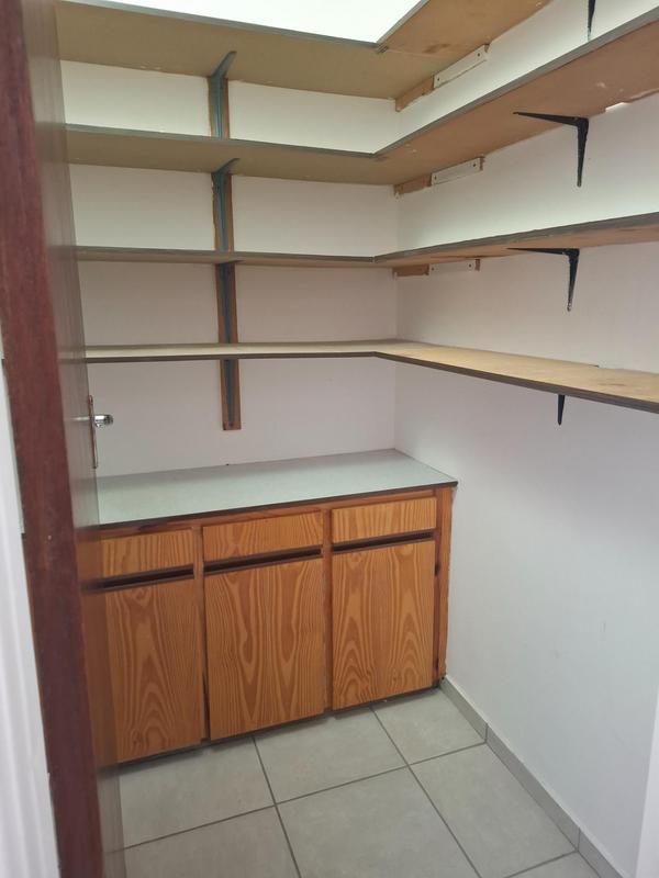 To Let 4 Bedroom Property for Rent in Dwarskersbos Western Cape